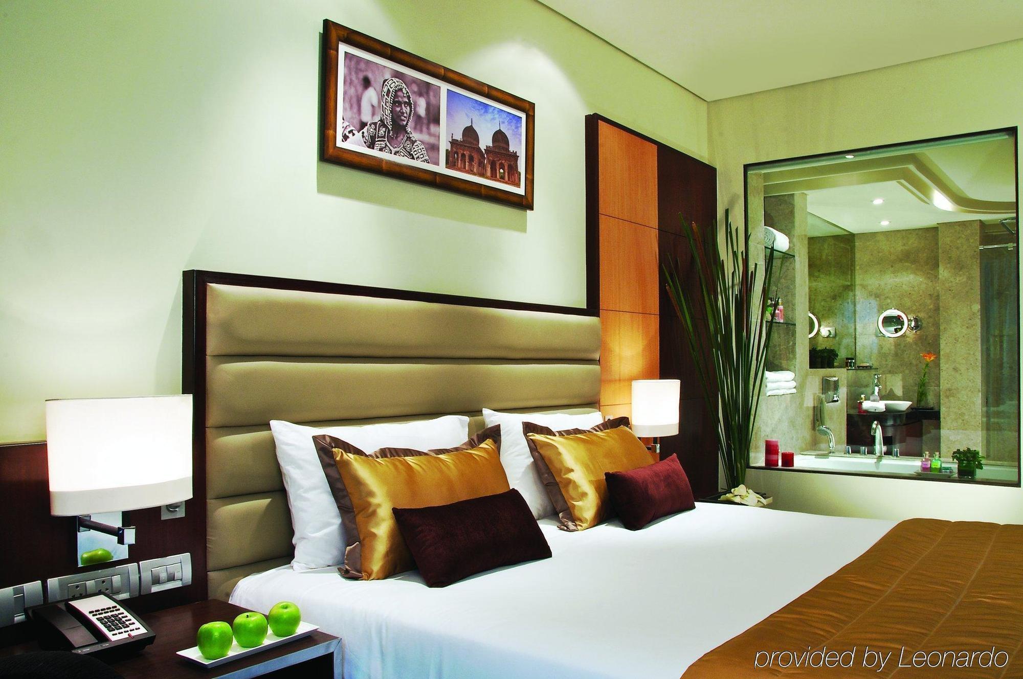 Vivanta Hyderabad, Begumpet Bilik gambar