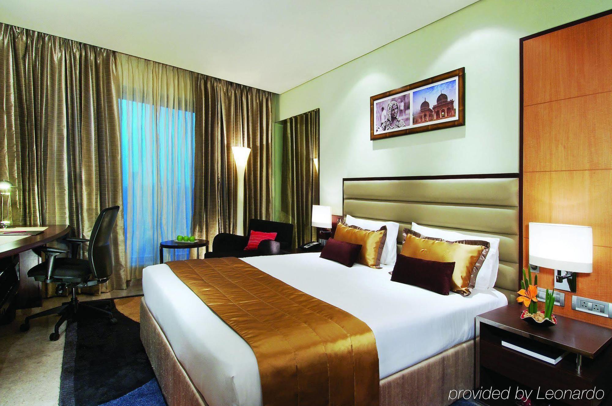 Vivanta Hyderabad, Begumpet Bilik gambar A room at the hotel