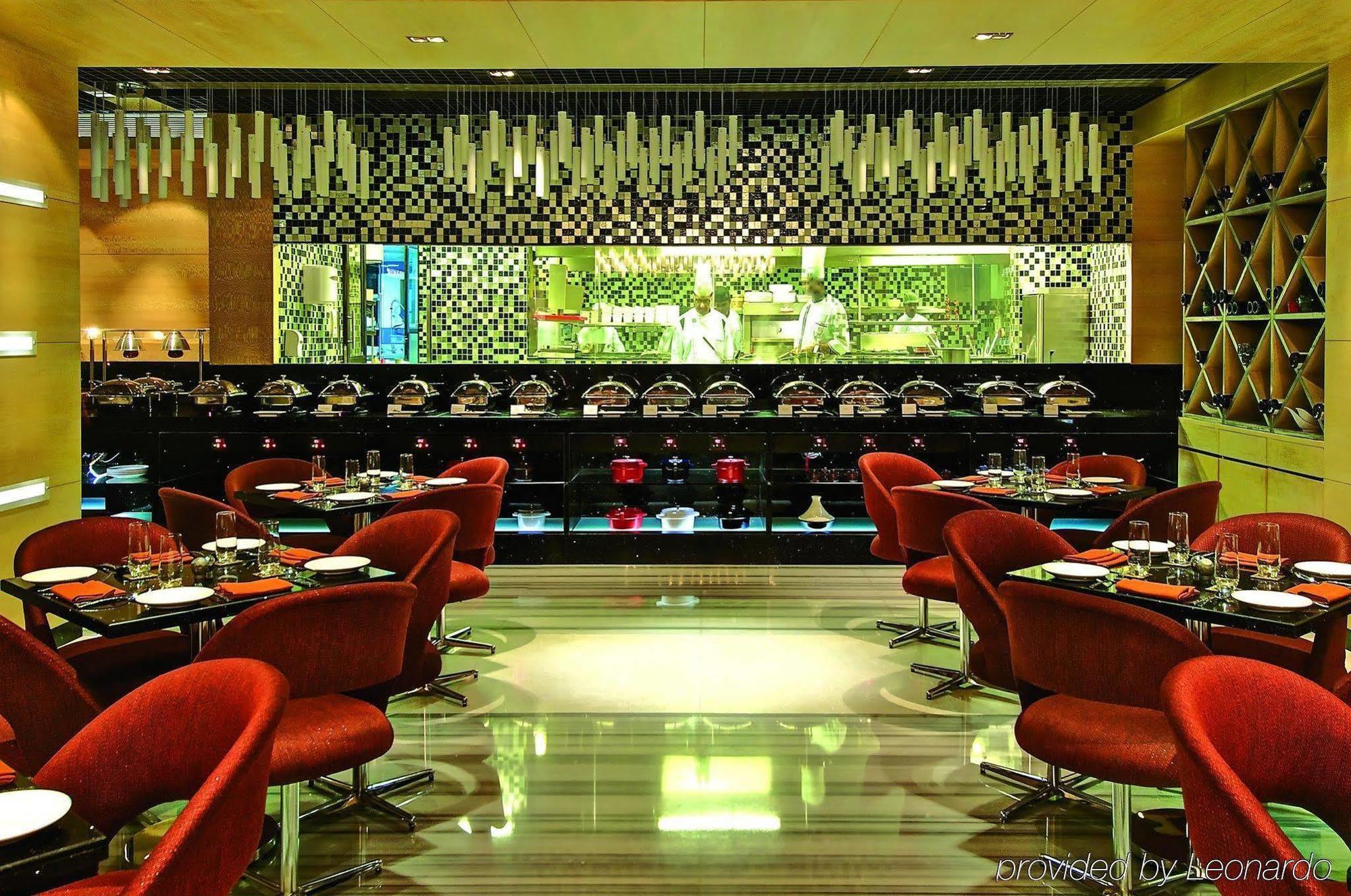 Vivanta Hyderabad, Begumpet Restoran gambar The restaurant