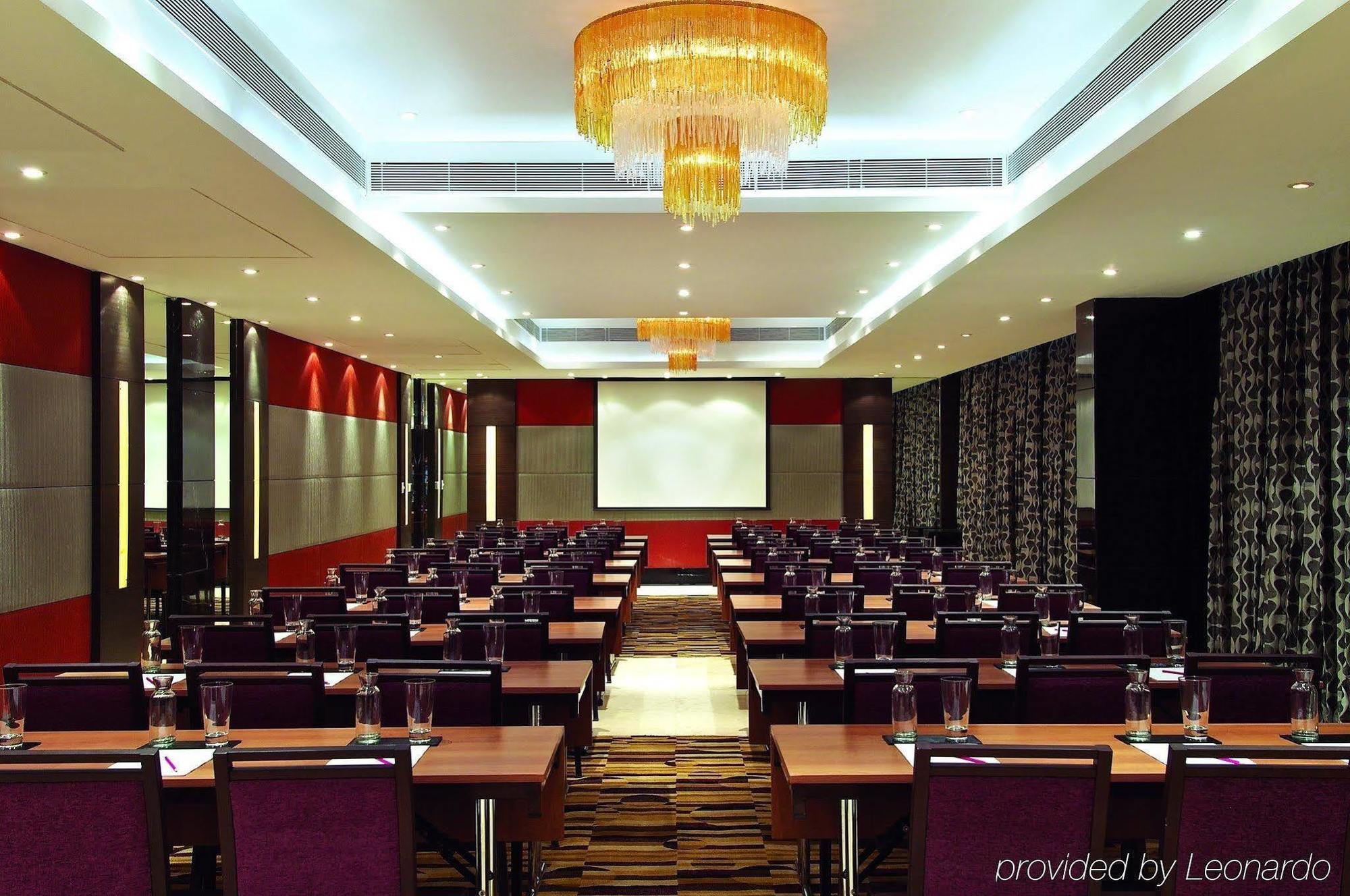 Vivanta Hyderabad, Begumpet Kemudahan gambar The Royal Conference Hall